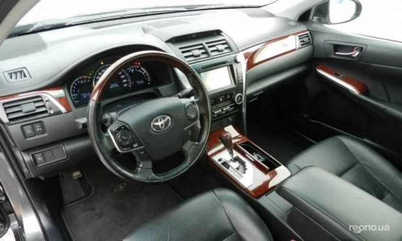 Toyota Camry 2012 - 8