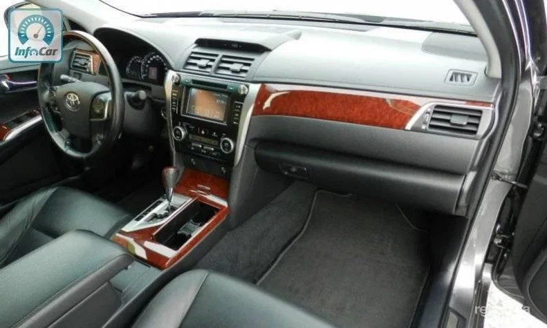Toyota Camry 2012 - 9