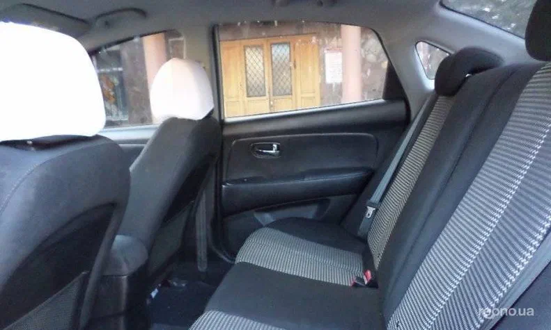 Hyundai Elantra 2010 - 20