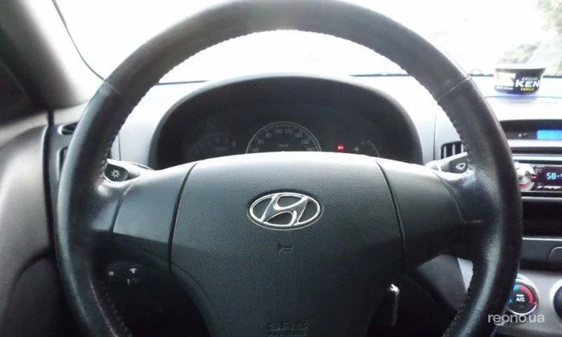 Hyundai Elantra 2010 - 4