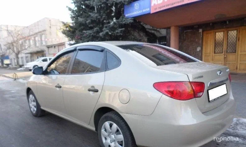 Hyundai Elantra 2010 - 7