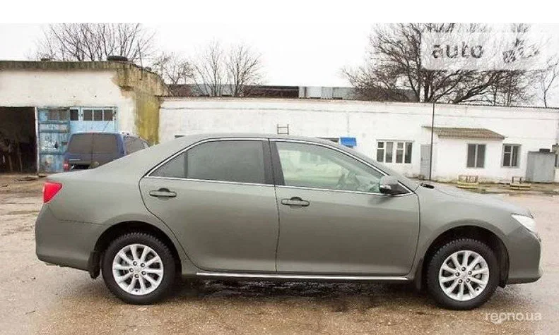 Toyota Camry 2012 - 8