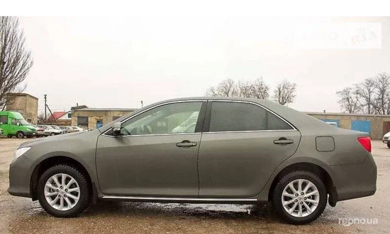 Toyota Camry 2012 - 3