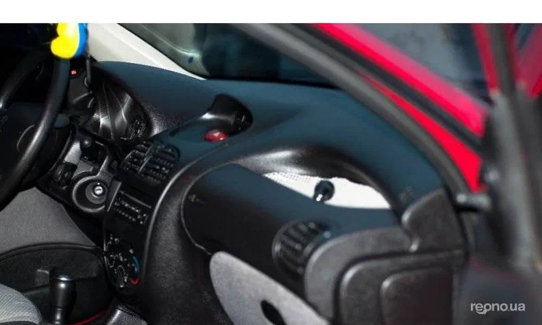 Peugeot 206 2008 - 10