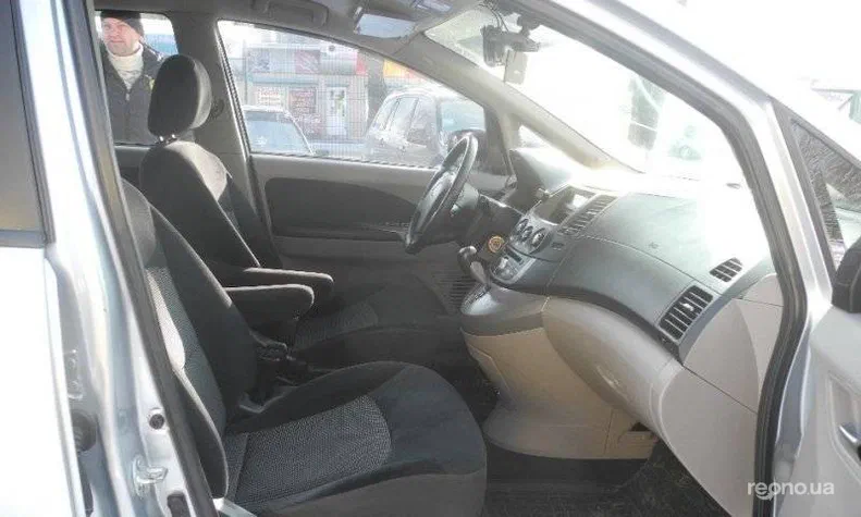 Mitsubishi Grandis 2007 - 2