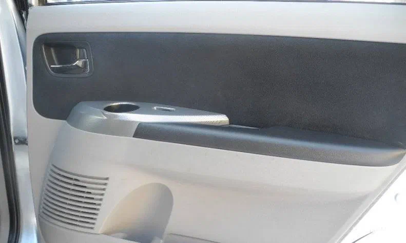 Mitsubishi Grandis 2007 - 1