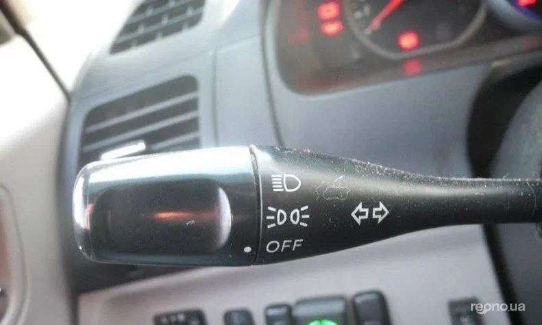 Mitsubishi Grandis 2007 - 9