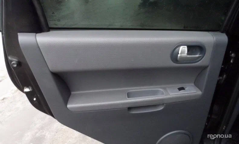 Mitsubishi Colt 2005 - 5