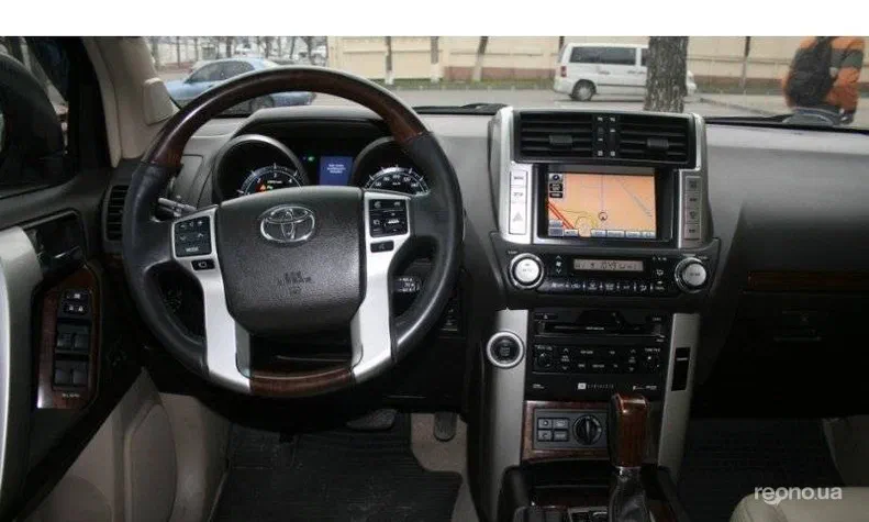 Toyota Pronard 2010 - 2