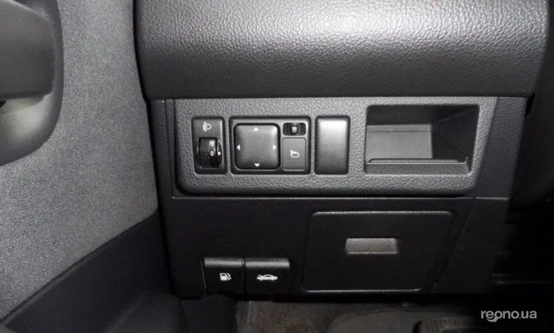 Nissan Tiida 2007 - 16