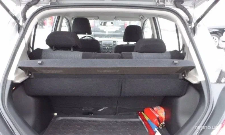 Nissan Tiida 2007 - 2