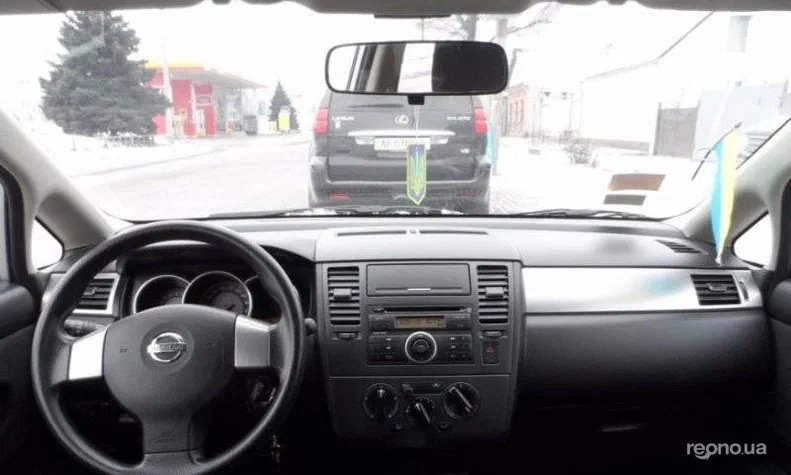 Nissan Tiida 2007 - 5