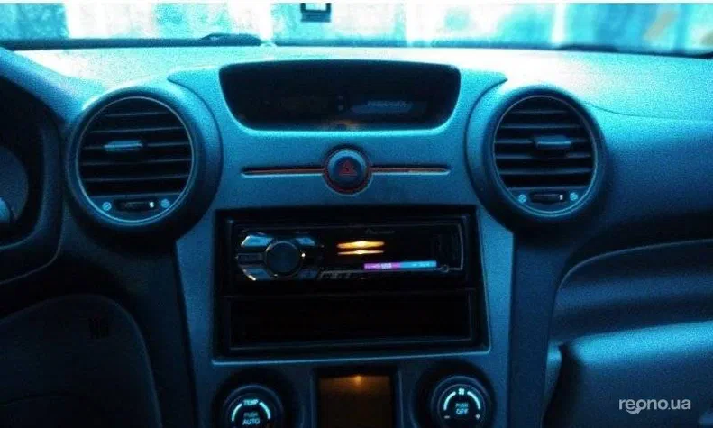 Kia Carens 2007 - 2