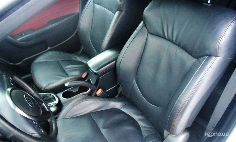 Kia Cerato 2012 - 3