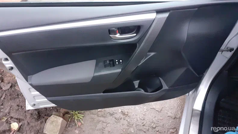 Toyota Corolla 2016 - 12