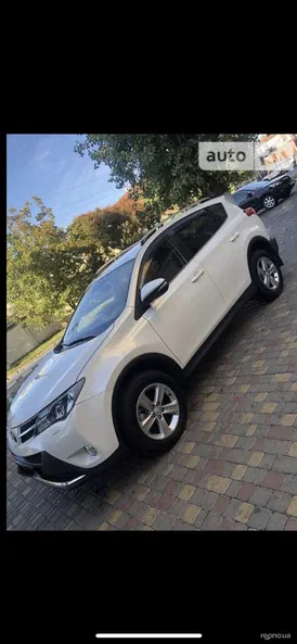 Toyota RAV4 2013 - 6