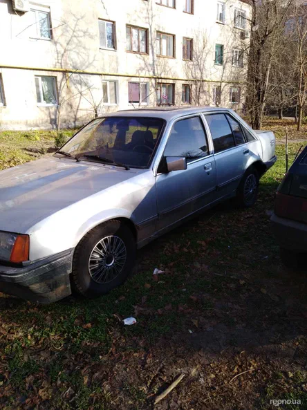 Opel Rekord 1985 - 6