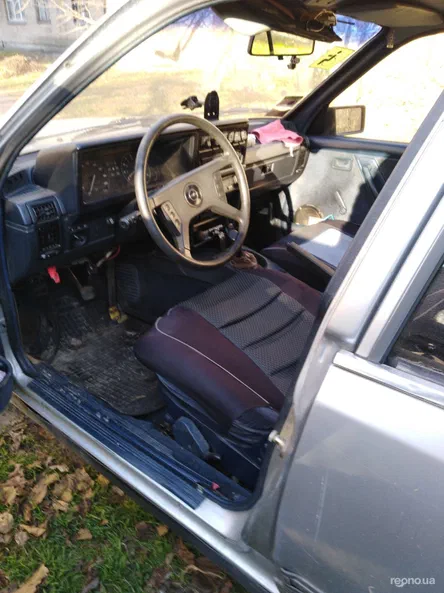 Opel Rekord 1985 - 5