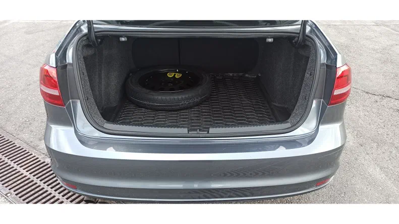 Volkswagen Jetta 2015 - 17