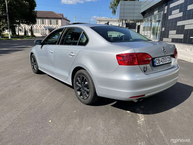 Volkswagen Jetta 2013