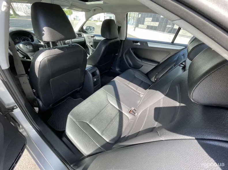 Volkswagen Jetta 2013 - 6