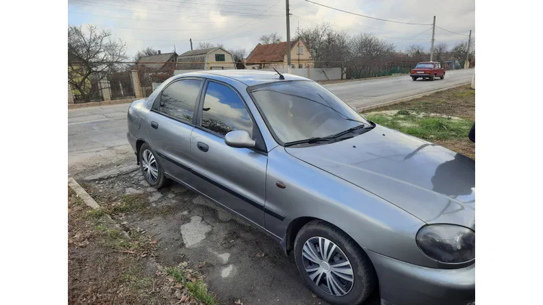 Daewoo Lanos 2008 - 9