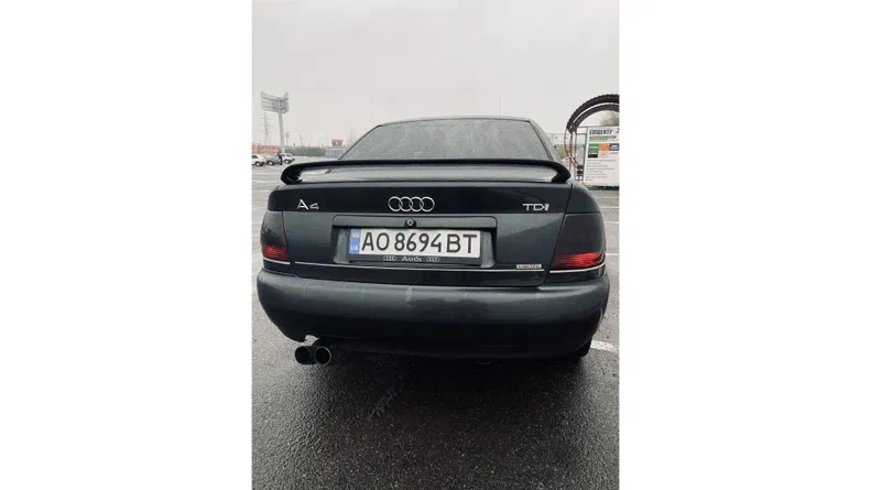 Audi A4 1997 - 6