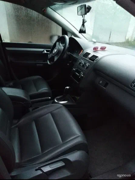 Volkswagen Touran 2012